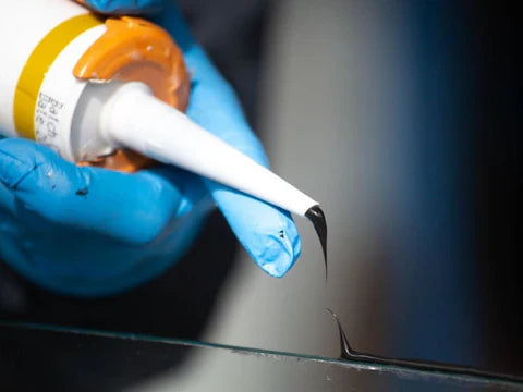 How to Properly Apply Universal Glue for Maximum Adhesion